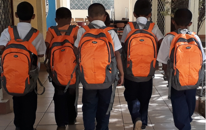 Niños atendidos en el Centro Educativo Zacarías Guerra