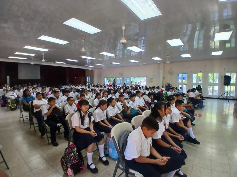 ¡El Nuevo Ciclo Escolar 2025 Comienza con Emoción y Alegría en el Centro Escolar Zacarias Guerra!